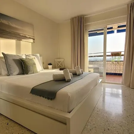 דירה Royal Park Pacos