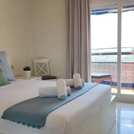 Royal Park Pacos דירה פואנגירולה