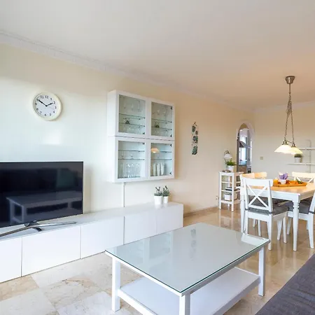 Royal Park Pacos Apartment *